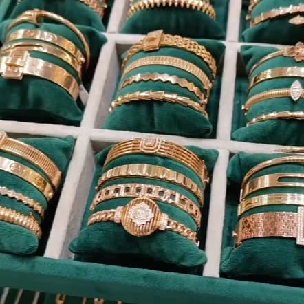 Raiss jewelry